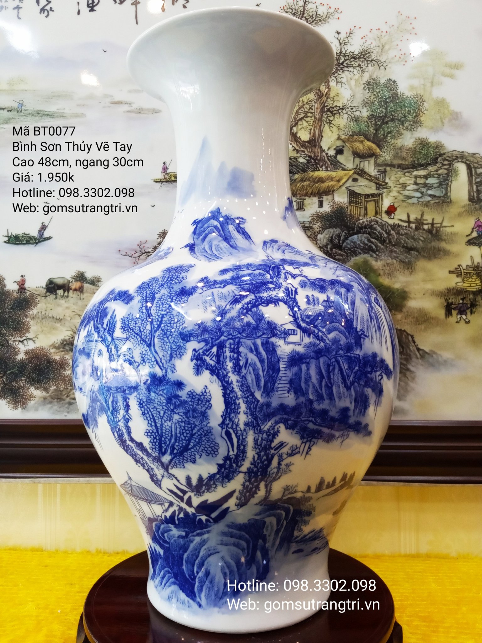 Bình Sơn Thủy vẽ tay men chàm